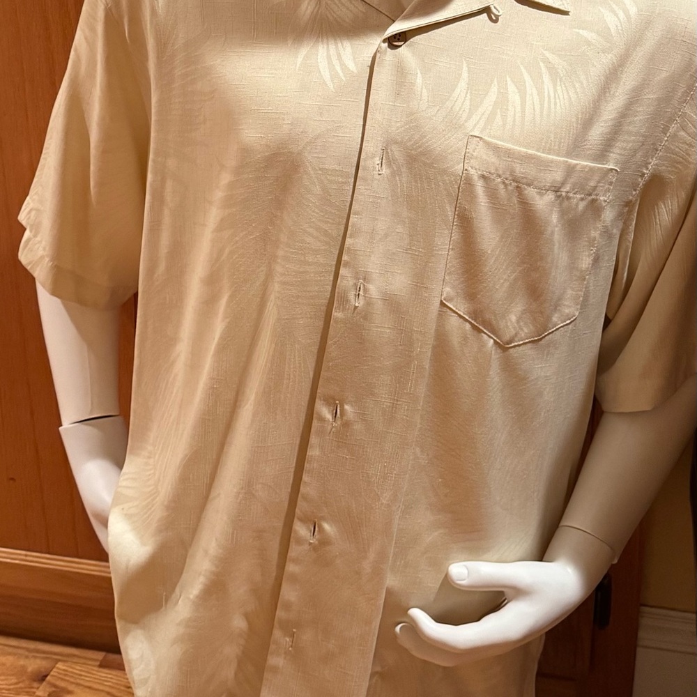 Jamaica Jaxx Men's yellow gold Hawaiian short sleeve shirt